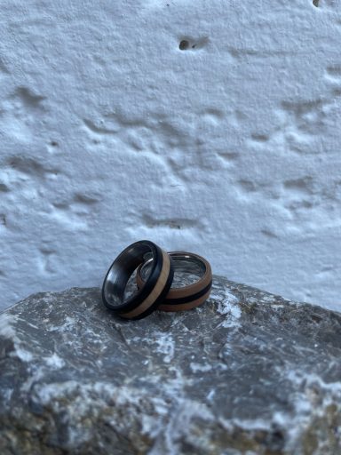 Ringe (Abb.: Ebenholz und Esche)